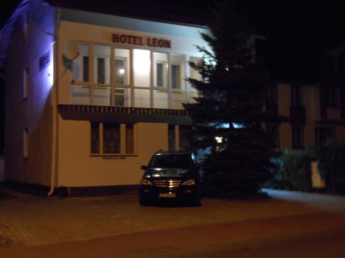 Hotel Leon Biała Podlaska Kültér fotó